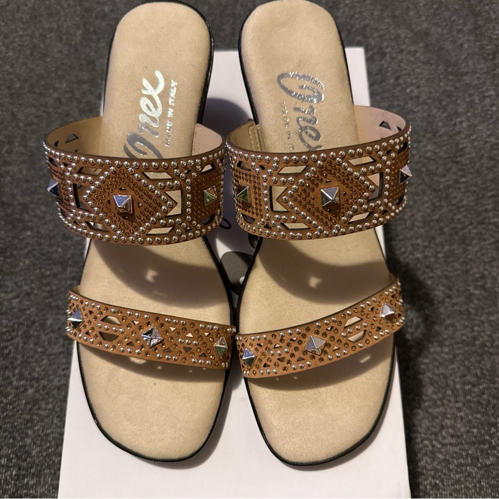 Onex Lillian Leather Beige Nubuck Studded Slide Wedge Sandal US size 10